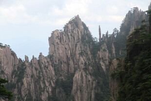 巍峨黄山奇峰景观