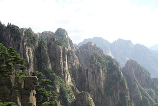 壮丽黄山奇峰景观