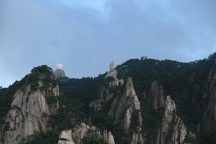 壮丽山景尽显自然之美