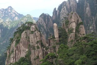 巍峨黄山奇峰景观