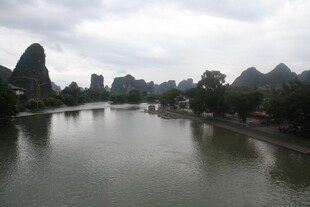 桂林山水秀丽的江河景色