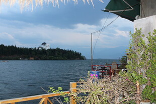 湖畔风景 宁静惬意时光