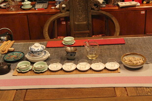 中式茶席 雅致茶具陈列