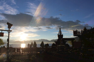 夕阳下的城堡美景