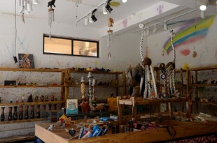 创意手工艺品店内部陈列