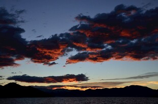 日落时分的绚烂云霞