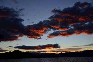 日落时分的绚烂云霞