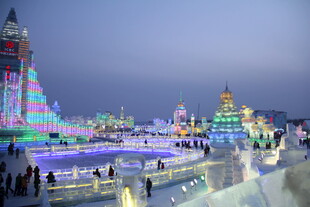 梦幻冰雪世界夜景