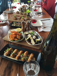 丰盛多样的美味佳肴