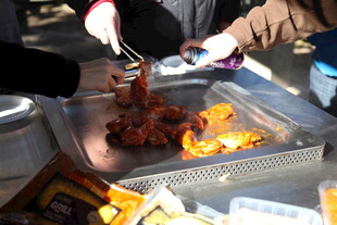 街头美味烧烤诱人瞬间