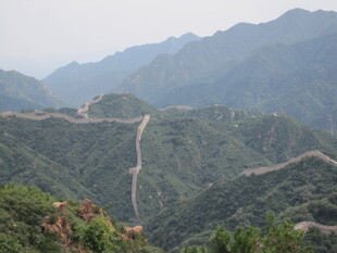 壮丽蜿蜒的雄伟长城景观