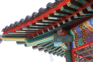 中式古建筑屋檐精美一角