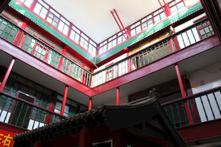 中式传统多层楼阁建筑