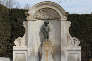 古典风格喷泉雕塑景观