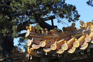 中式古建筑屋顶精美一角