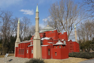 红色清真寺建筑景观