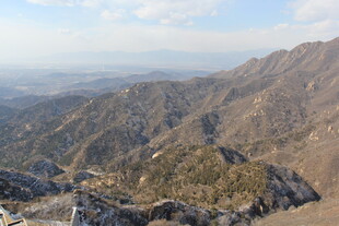 壮丽群山风景图