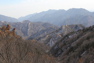 山峦景色 展现自然之美