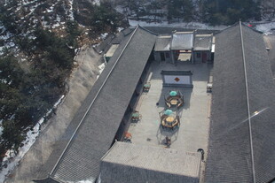 俯瞰中式庭院建筑景观