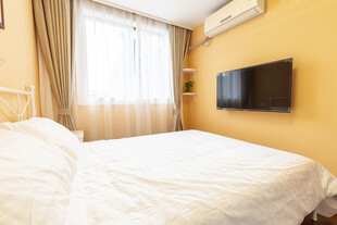 温馨简约卧室室内场景