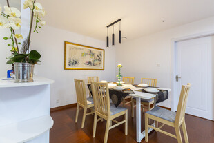 温馨现代风餐厅室内场景