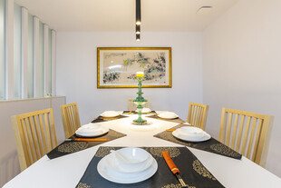 现代简约风餐厅室内布置