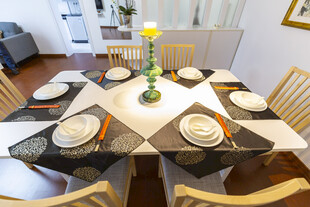 简约温馨的餐厅餐桌布置