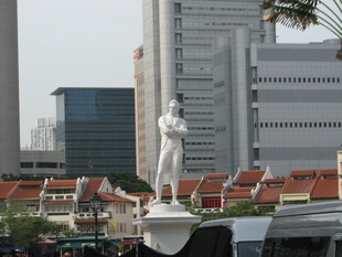 新加坡城市中的雕像景观