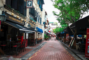 欧式风情街道 惬意漫步处