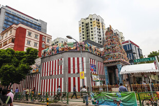 多彩建筑装点城市风景线