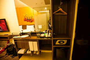 温馨酒店房间内景展示