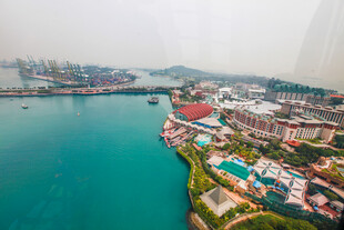 海滨城市美丽风光俯瞰