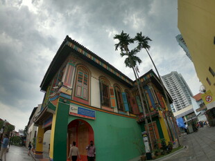 色彩斑斓的东南亚风格建筑