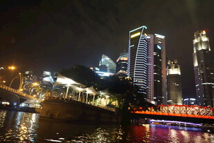 新加坡河畔璀璨夜景
