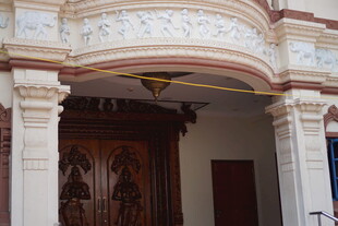 古典雕花建筑门廊