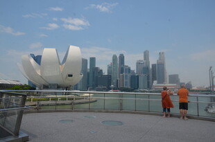 新加坡城市景观与游人