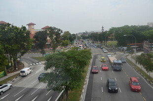 城市道路车流景象