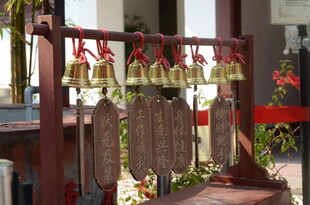 古风编钟悬挂展示