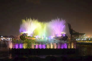 梦幻夜景喷泉灯光秀
