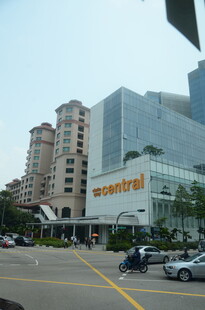 城市中矗立的欧倍德建筑