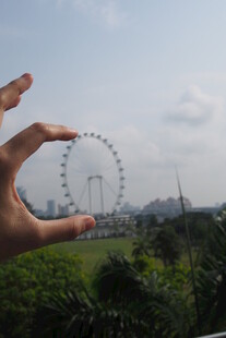 手框摩天轮美景