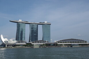 新加坡滨海湾标志性建筑群