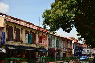 多彩沿街建筑 城市风景线
