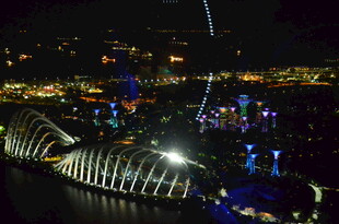 新加坡夜景璀璨的城市风光