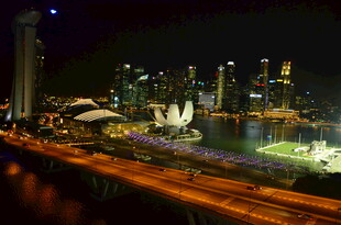 新加坡城市夜景璀璨风光