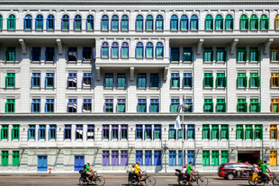 多彩门窗的建筑外观 新加坡