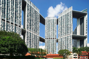 新加坡现代独特连体摩天大楼景观