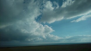 天空中翻滚的壮丽云层