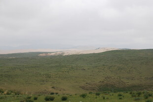 草原远景 天际线隐约可见