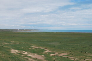广袤草原与天际线美景